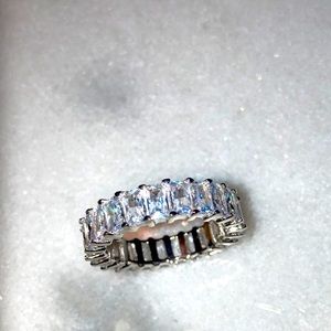 GLD Shop baguette ring